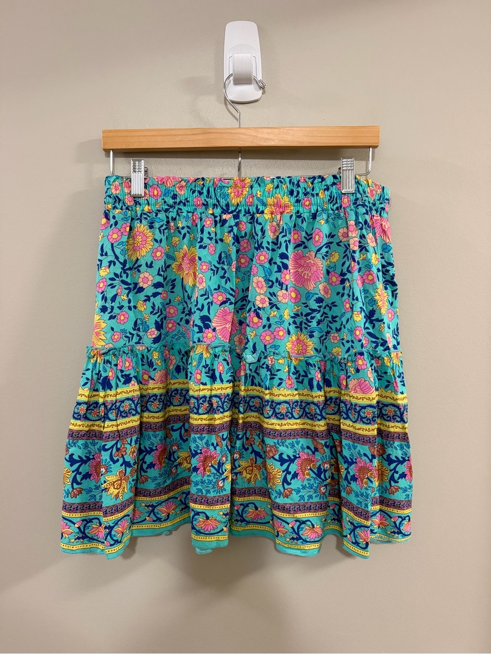 Women's Alelly Blue Floral Printed Elastic Waist Mini Skirt. Size L